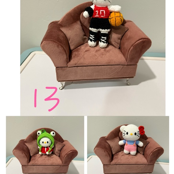 🧶Handmade Crocheted KT Keychain - Picture 11 of 11